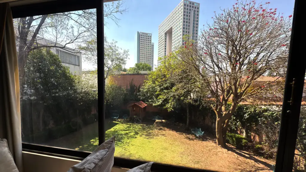 Venta-de-casa-en-bosques-de-las-lomas-lilas-cdmx-f4